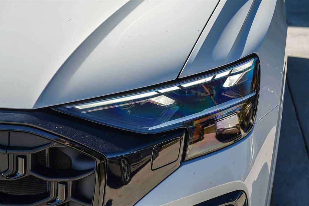 Thumbnail: 2025 Audi Q8 - 8