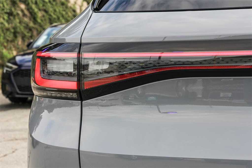 Thumbnail: 2022 Volkswagen ID.4 - 11