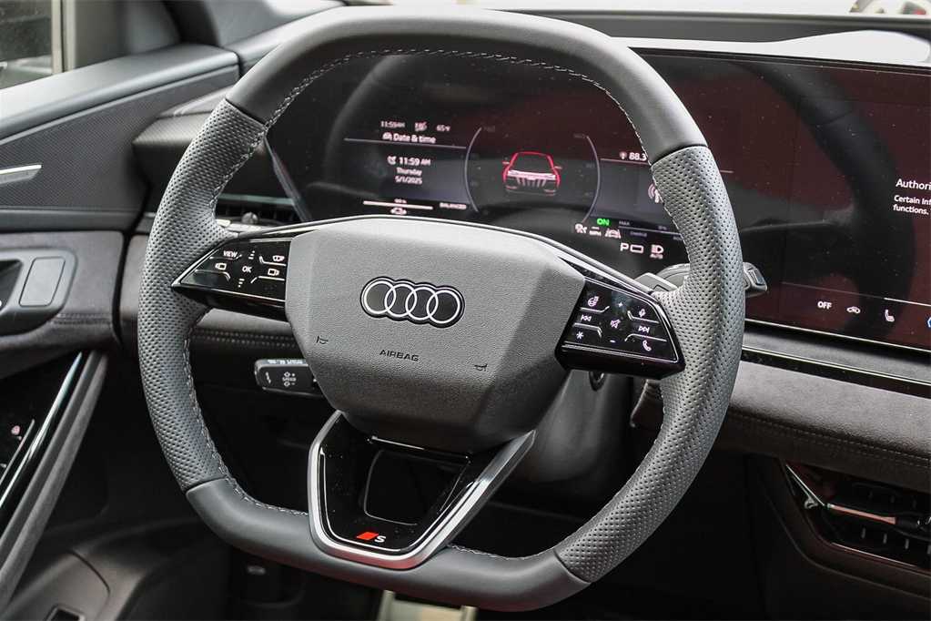 Thumbnail: 2025 Audi SQ6 e-tron - 15