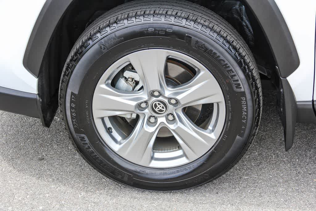 Thumbnail: 2024 Toyota RAV4 - 9