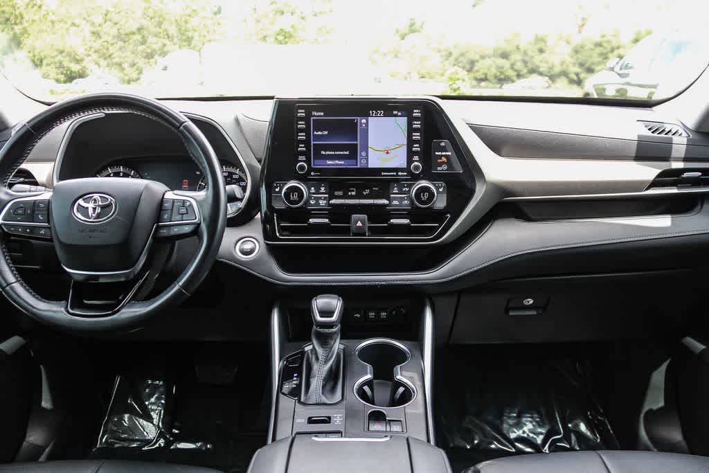 Thumbnail: 2021 Toyota Highlander - 13