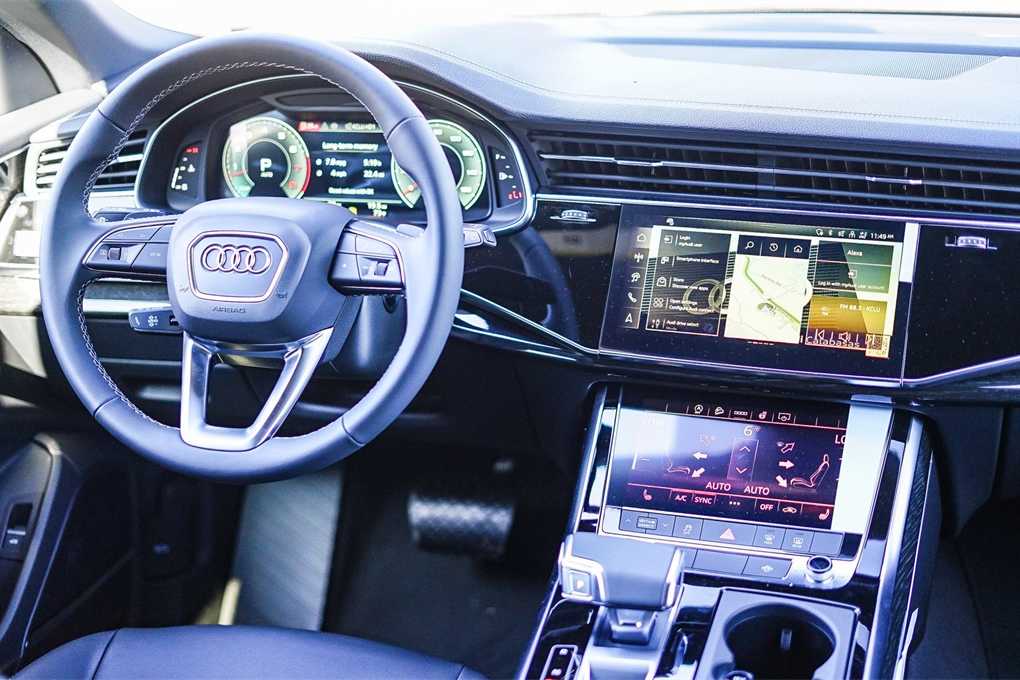 Thumbnail: 2026 Audi Q8 - 12