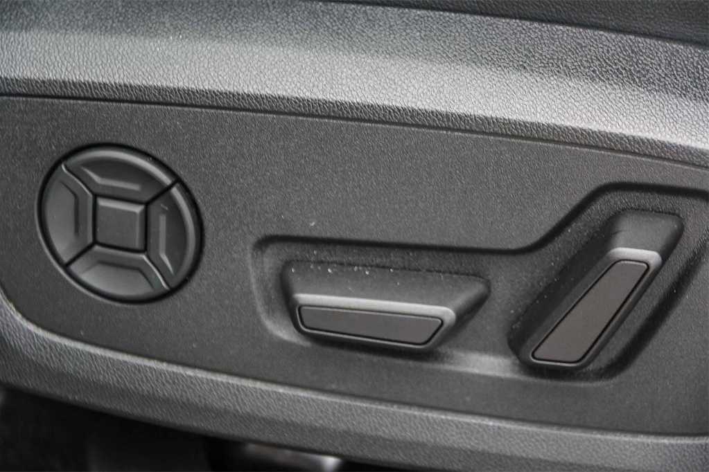 Thumbnail: 2023 Audi Q4 e-tron - 18