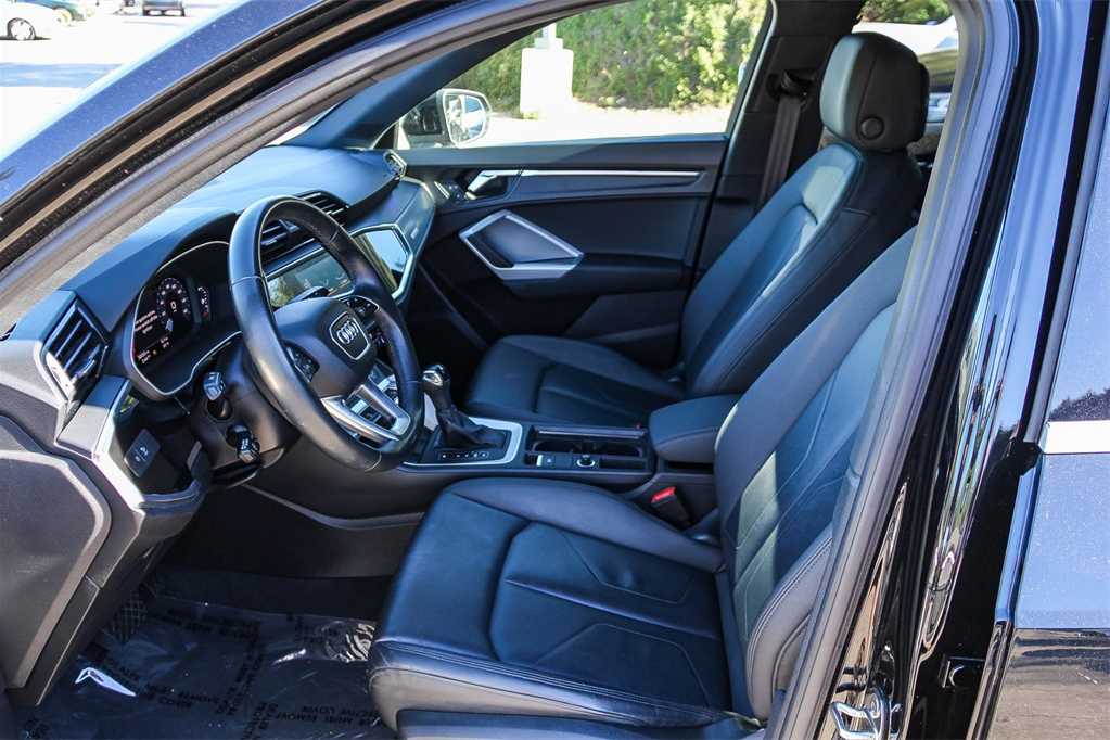 Thumbnail: 2021 Audi Q3 - 17