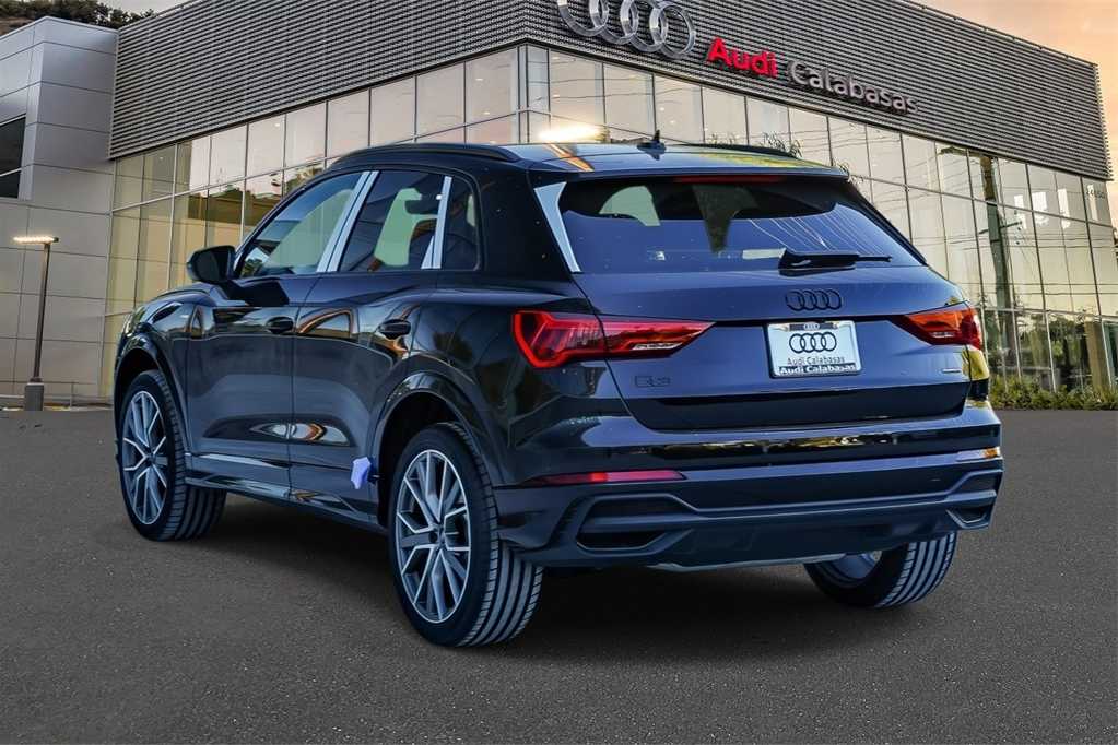 Thumbnail: 2025 Audi Q3 - 6