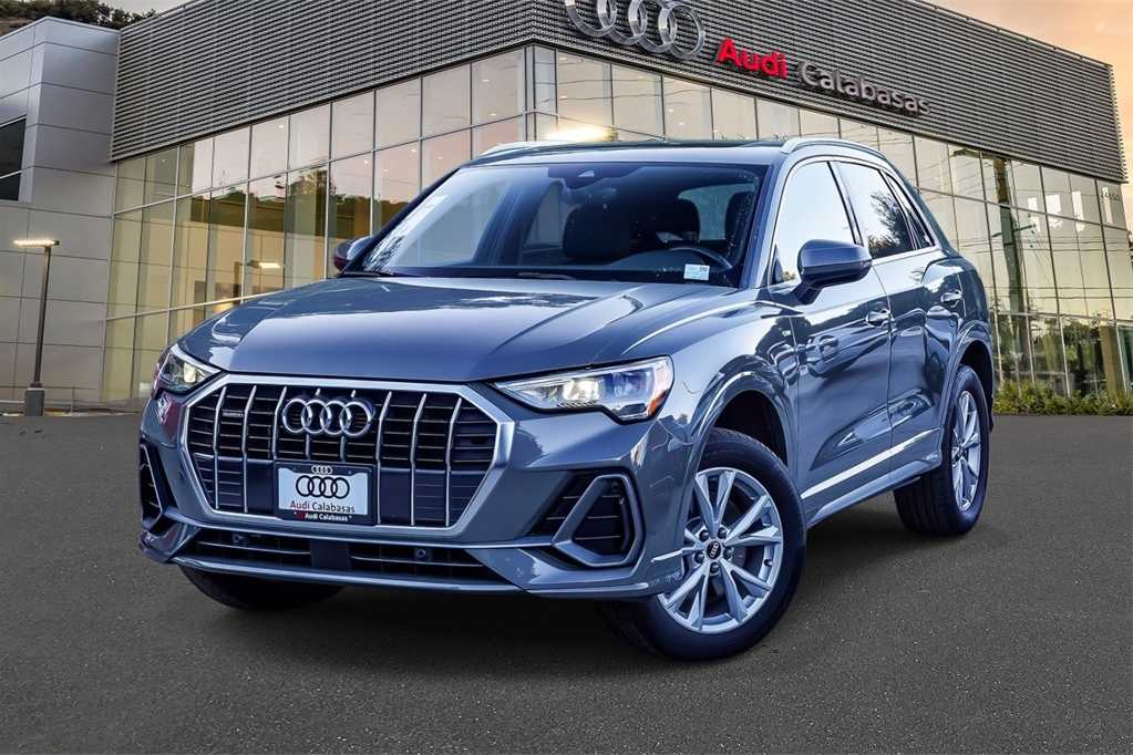 Thumbnail: 2021 Audi Q3 - 1