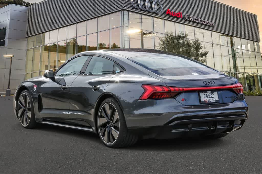 Thumbnail: 2026 Audi e-tron GT - 2