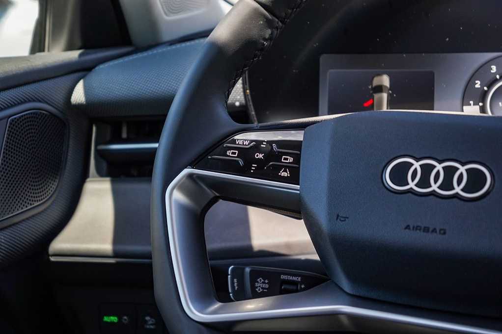 Thumbnail: 2026 Audi Q3 - 16