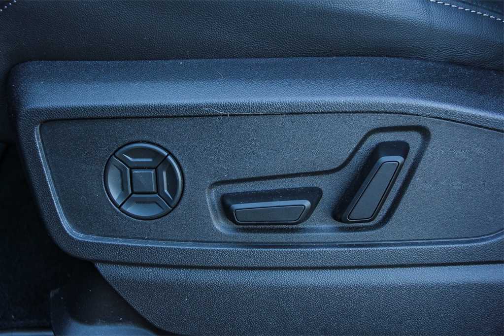 Thumbnail: 2025 Audi Q5 - 21