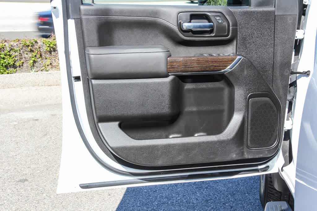 Thumbnail: 2022 GMC Sierra 2500 - 21