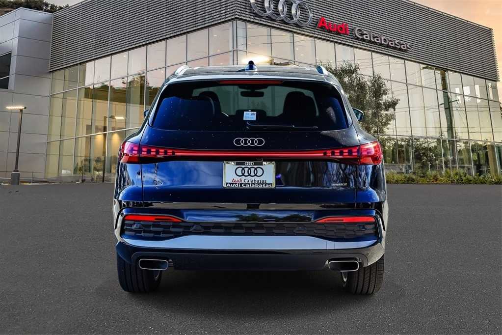 Thumbnail: 2025 Audi Q5 - 3