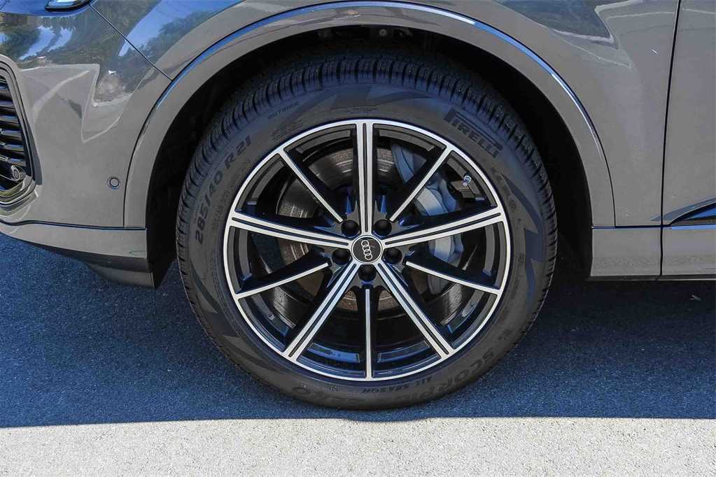 Thumbnail: 2025 Audi Q7 - 9