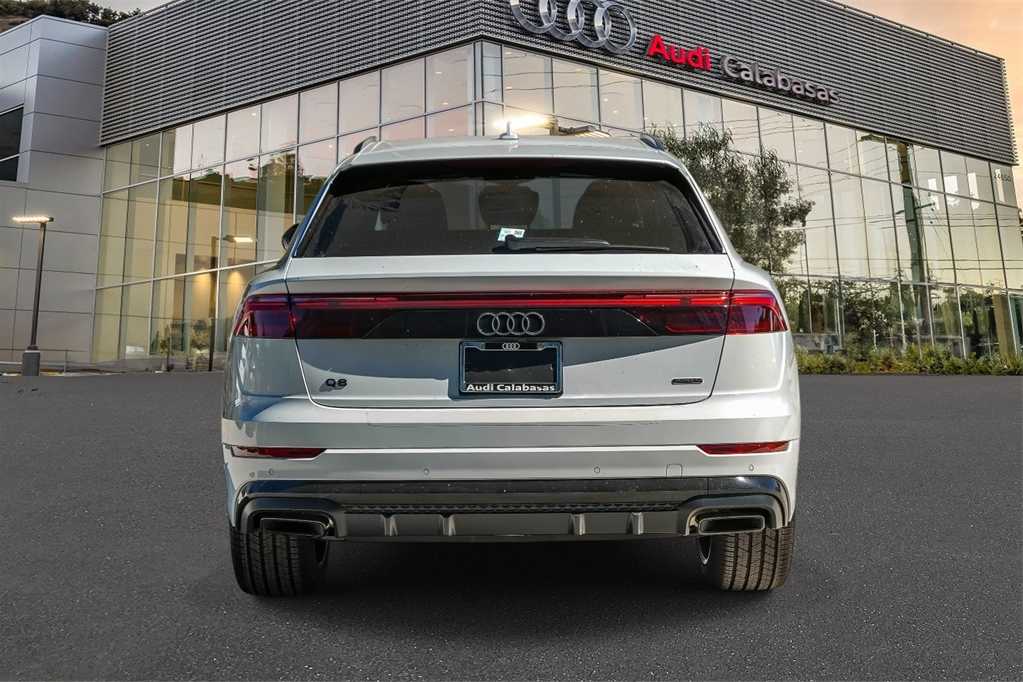 Thumbnail: 2025 Audi Q8 - 5