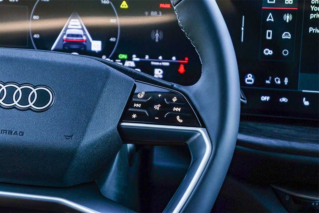 Thumbnail: 2025 Audi Q5 - 17