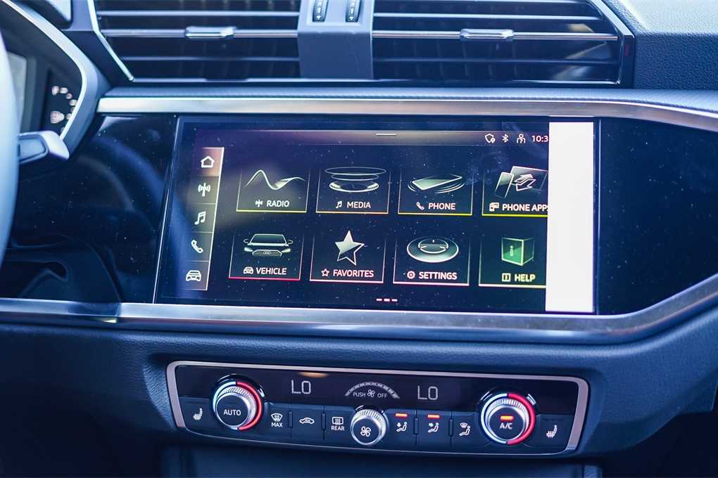 Thumbnail: 2025 Audi Q3 - 13