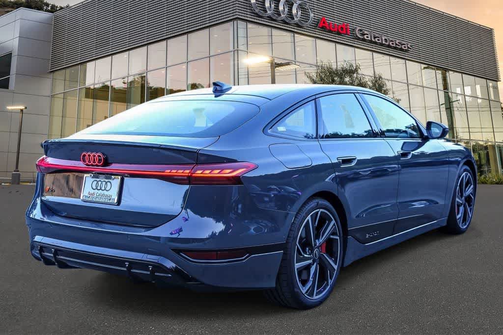 Thumbnail: 2025 Audi e-tron S - 4