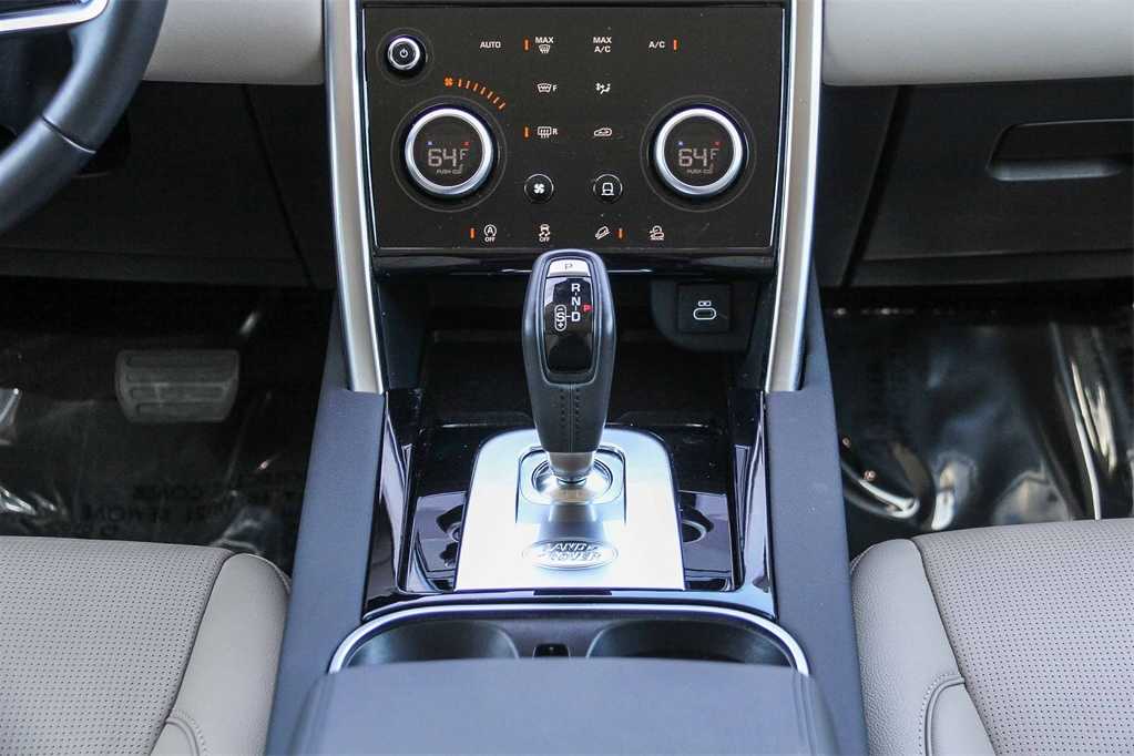 Thumbnail: 2021 Land Rover Discovery Sport - 13