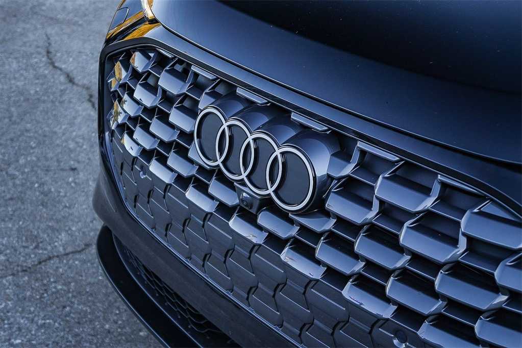 Thumbnail: 2025 Audi Q5 - 9