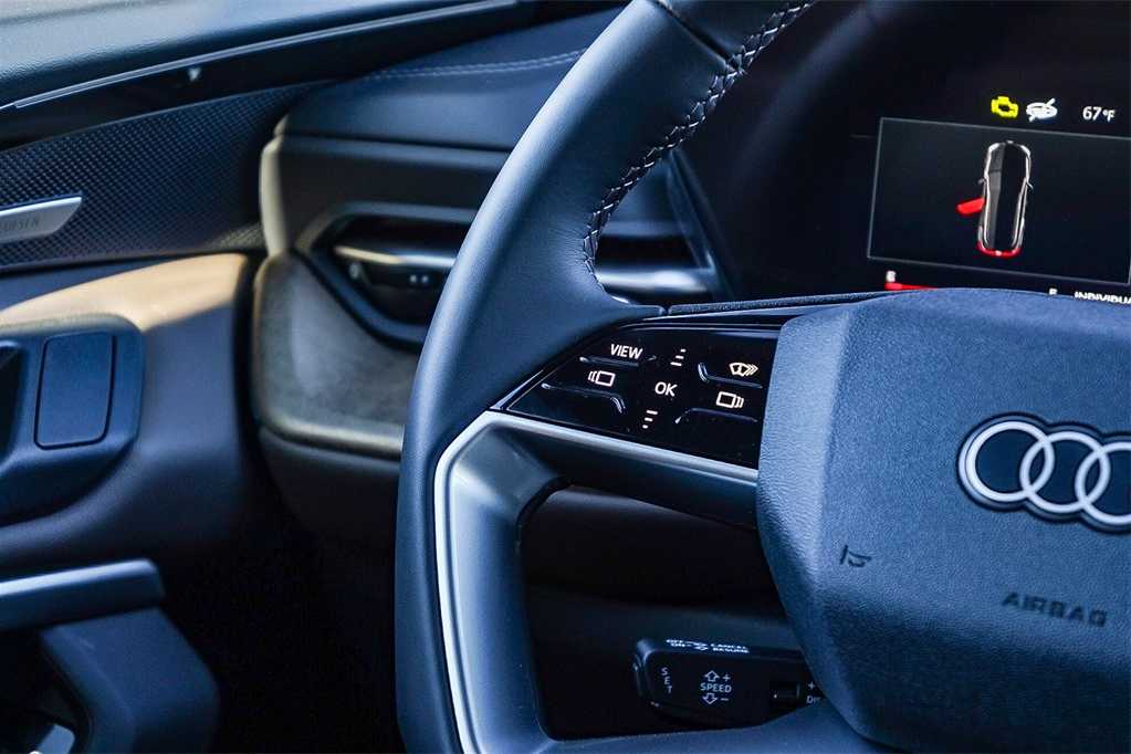 Thumbnail: 2025 Audi Q5 - 16