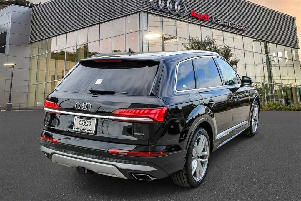 Thumbnail: 2025 Audi Q7 - 4