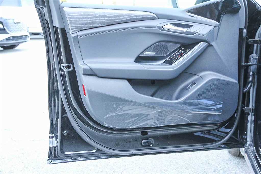 Thumbnail: 2025 Audi e-tron S - 22