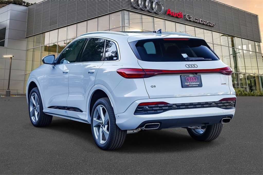 Thumbnail: 2025 Audi Q5 - 6