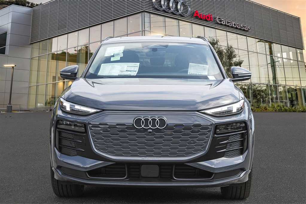 Thumbnail: 2025 Audi Q6 e-tron - 2