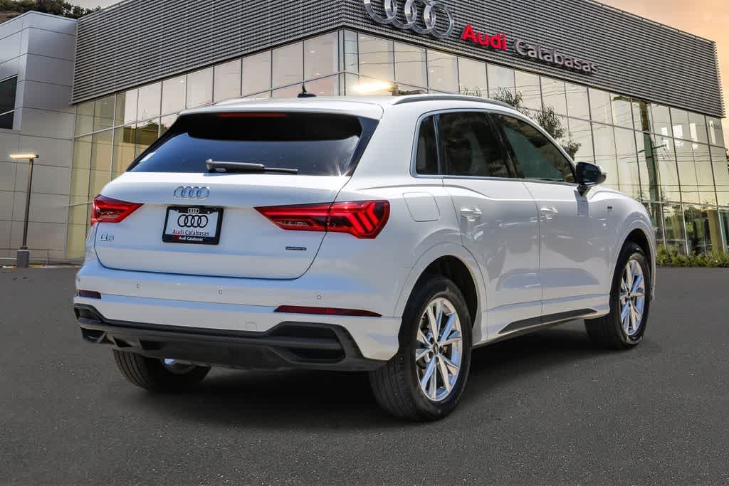 Thumbnail: 2023 Audi Q3 - 4