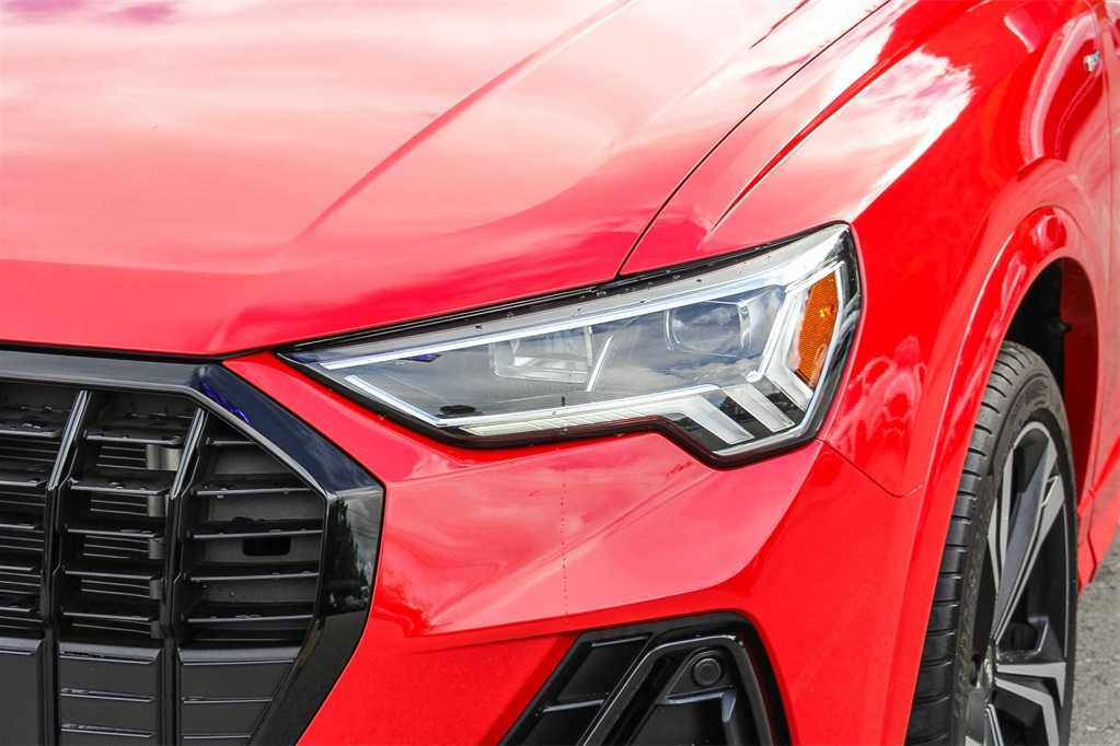 Thumbnail: 2023 Audi Q3 - 7