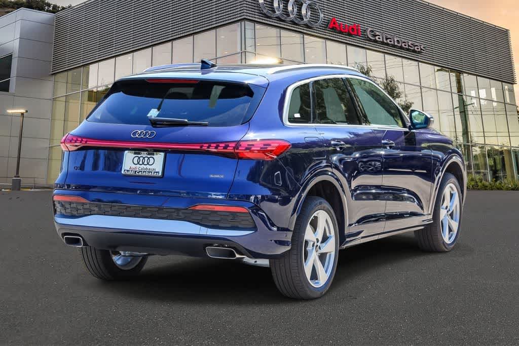 Thumbnail: 2025 Audi Q5 - 4