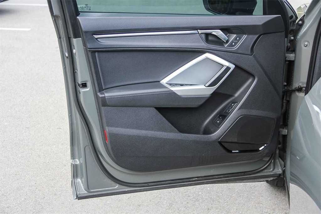 Thumbnail: 2022 Audi Q3 - 22