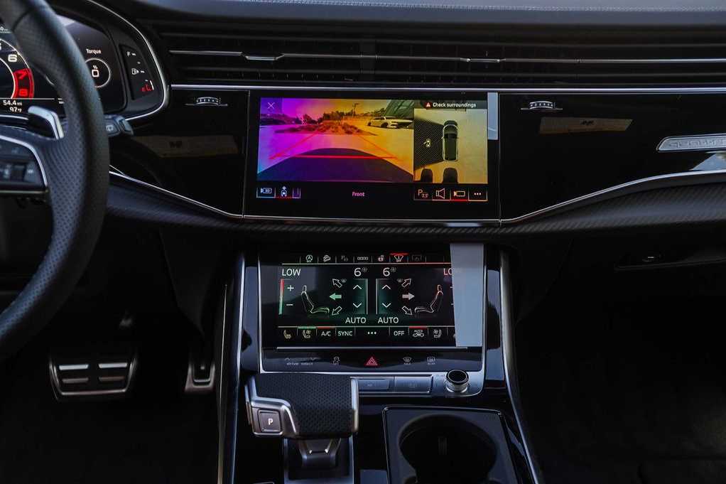Thumbnail: 2026 Audi RS Q8 - 13