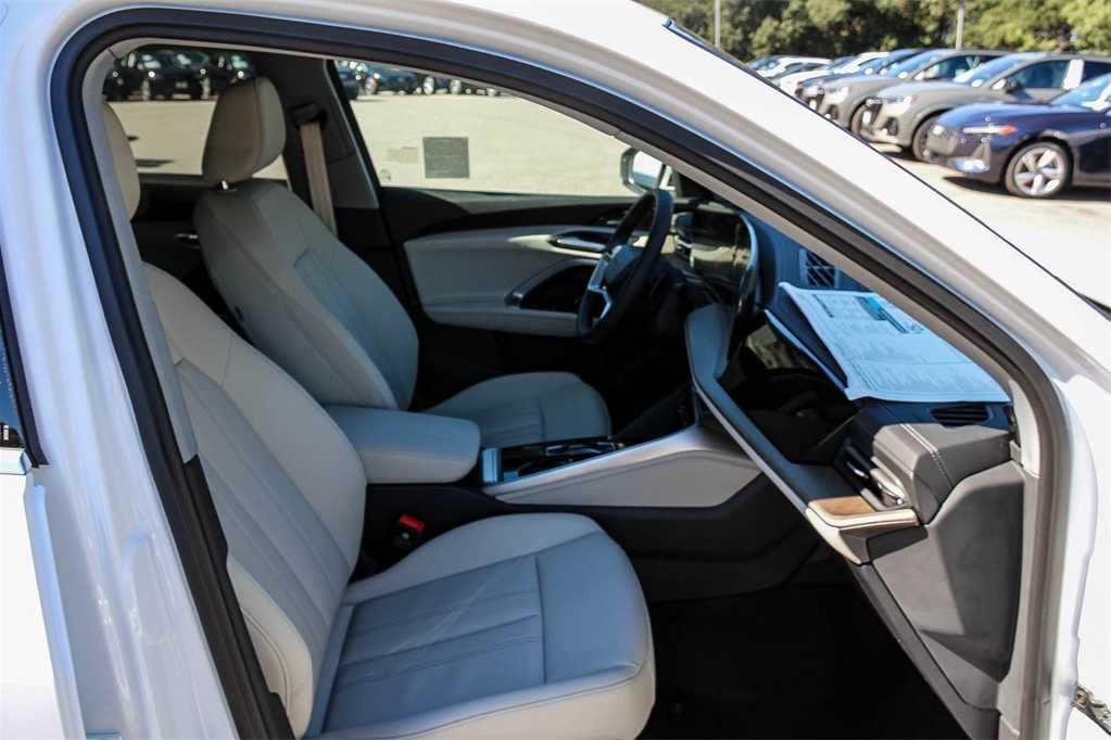 Thumbnail: 2025 Audi Q5 - 18