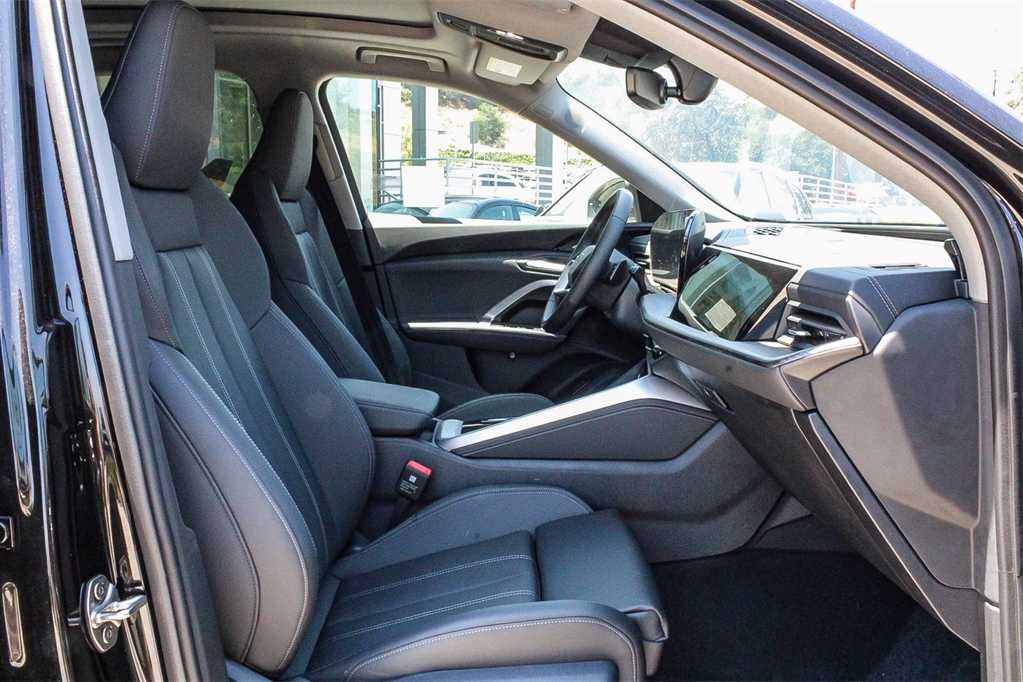 Thumbnail: 2025 Audi Q5 - 20