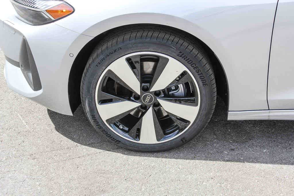 Thumbnail: 2025 Audi A5 - 9