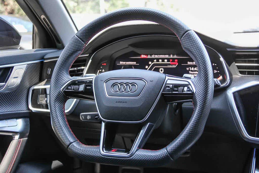 Thumbnail: 2023 Audi RS 6 - 16