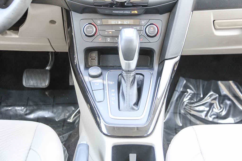 Thumbnail: 2017 Ford Focus - 13