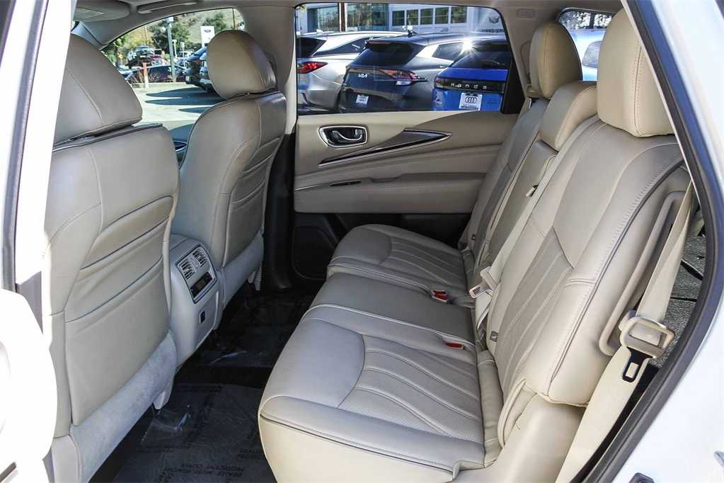 Thumbnail: 2017 INFINITI QX60 - 16