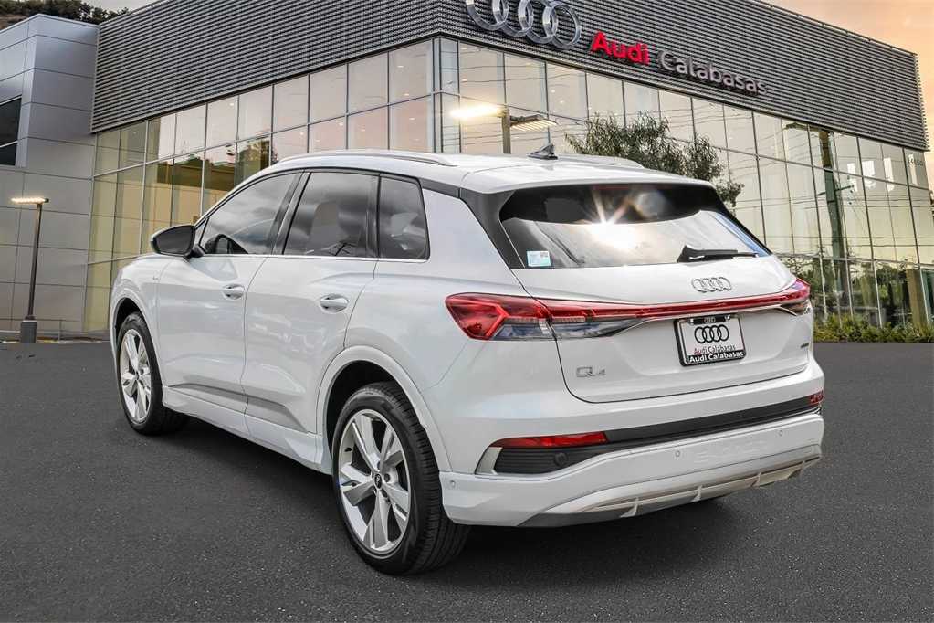 Thumbnail: 2023 Audi Q4 e-tron - 2