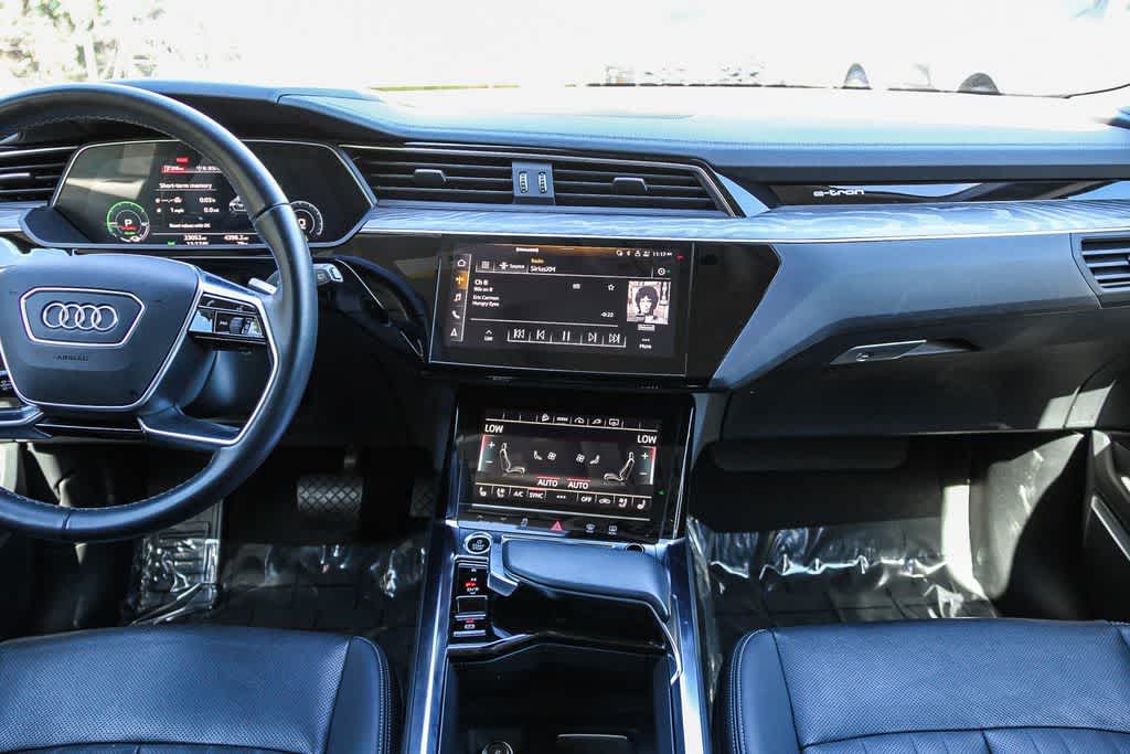 Thumbnail: 2023 Audi e-tron - 13