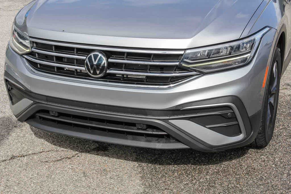 Thumbnail: 2022 Volkswagen Tiguan - 8