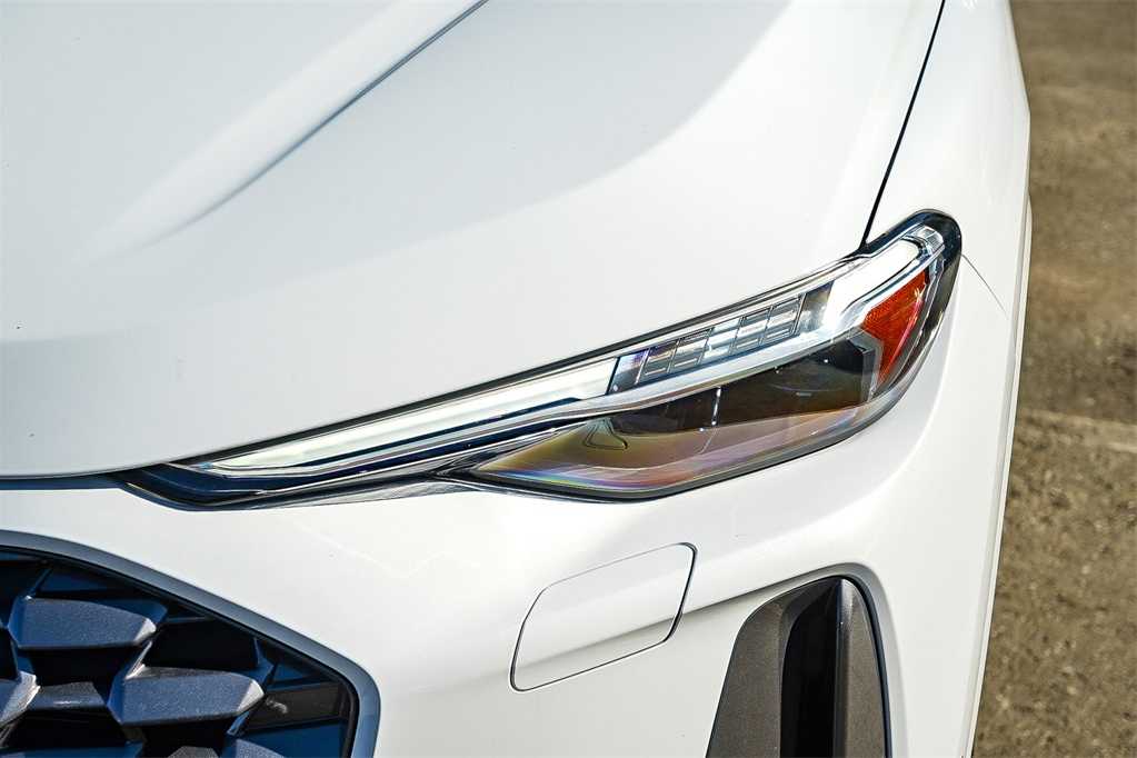 Thumbnail: 2025 Audi Q5 - 8