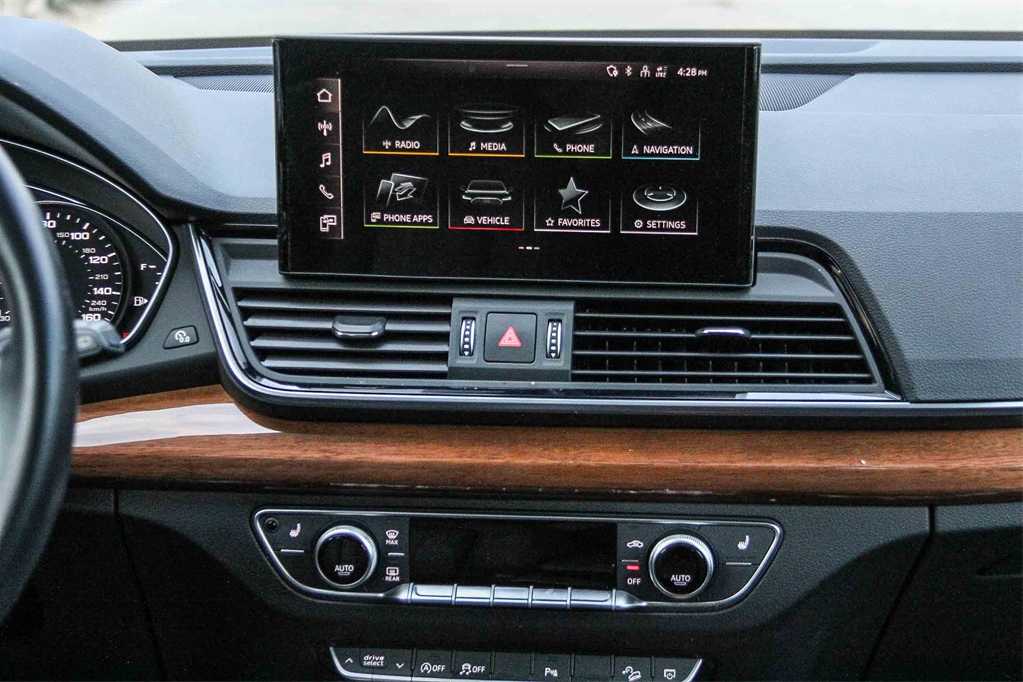 Thumbnail: 2023 Audi Q5 - 16