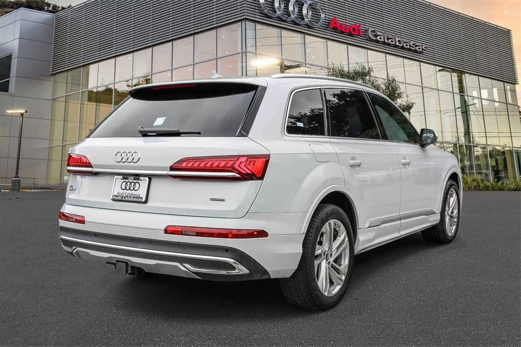 Thumbnail: 2023 Audi Q7 - 4