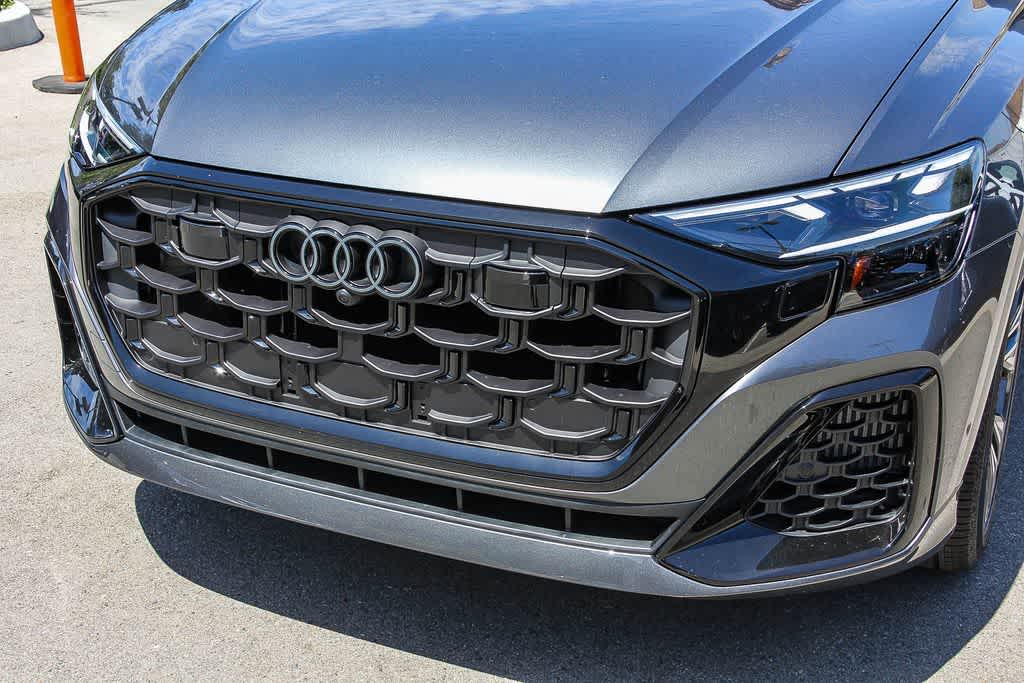 Thumbnail: 2026 Audi Q8 - 8