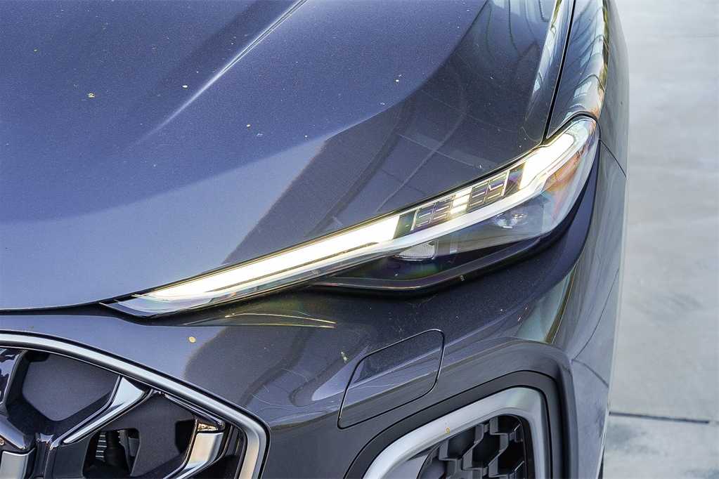 Thumbnail: 2025 Audi Q5 - 8