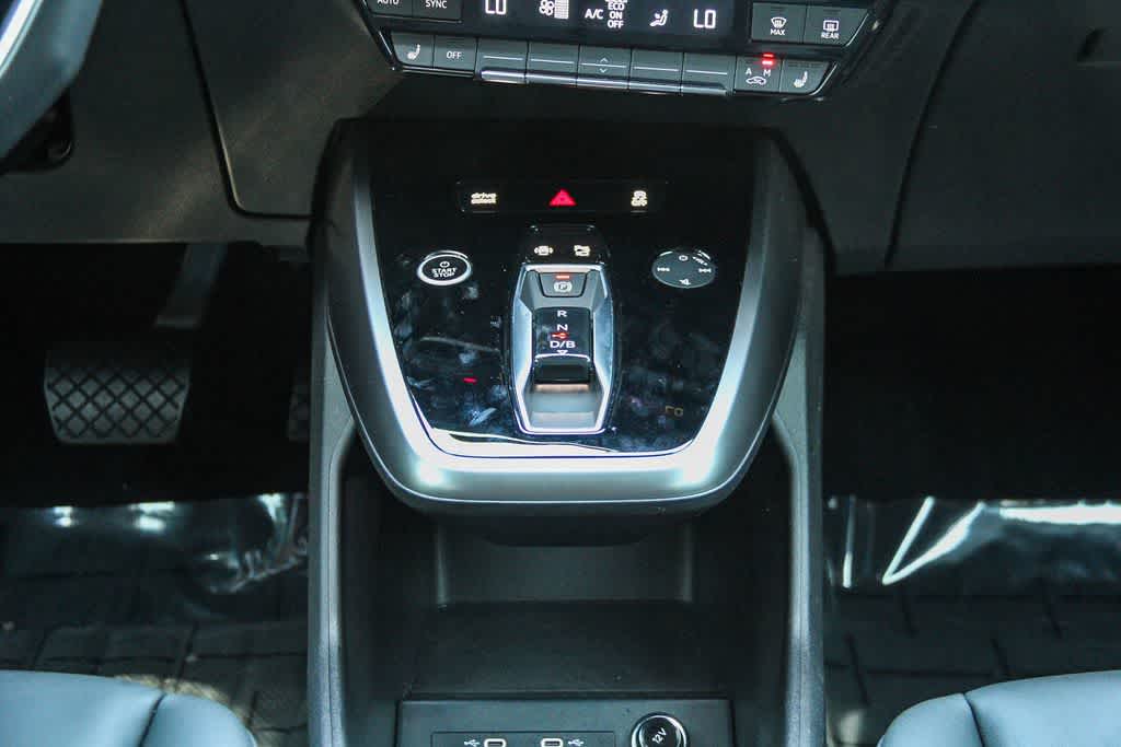 Thumbnail: 2023 Audi Q4 e-tron - 14
