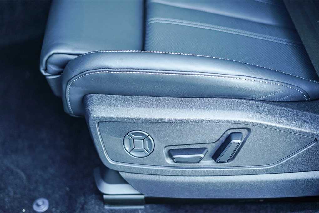 Thumbnail: 2025 Audi Q5 - 21