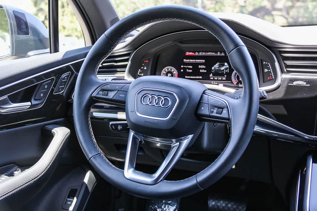 Thumbnail: 2026 Audi Q7 - 16