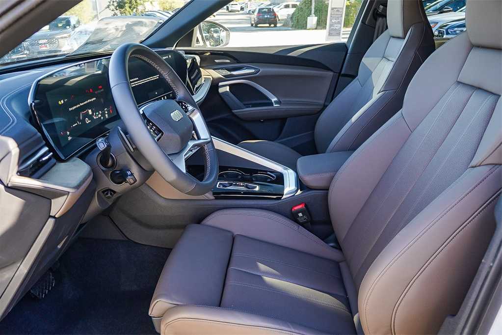 Thumbnail: 2025 Audi Q5 - 20